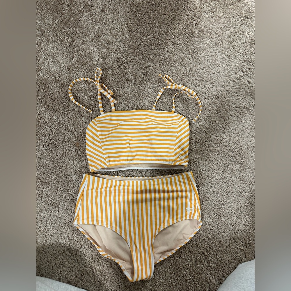Women’s Albion Fit Swimsuit Set.✨